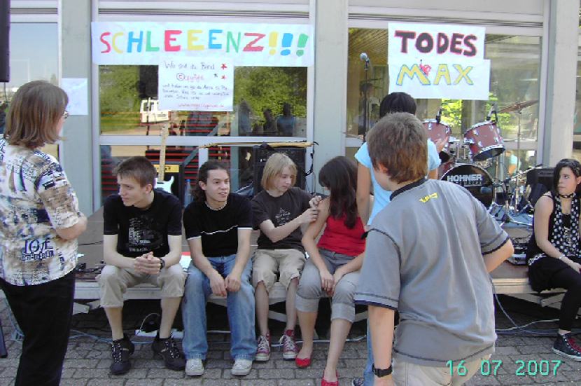 Schliessen von image003.jpg